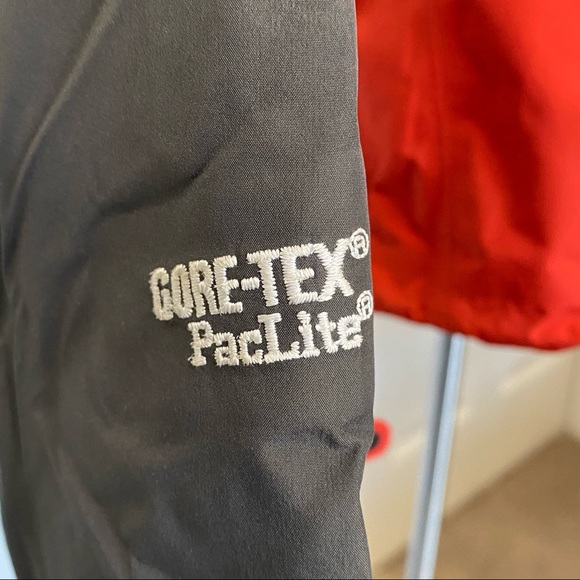 Mountain Hard Wear GORE-TEX PACLITE® Jacket Med - Picture 5 of 10